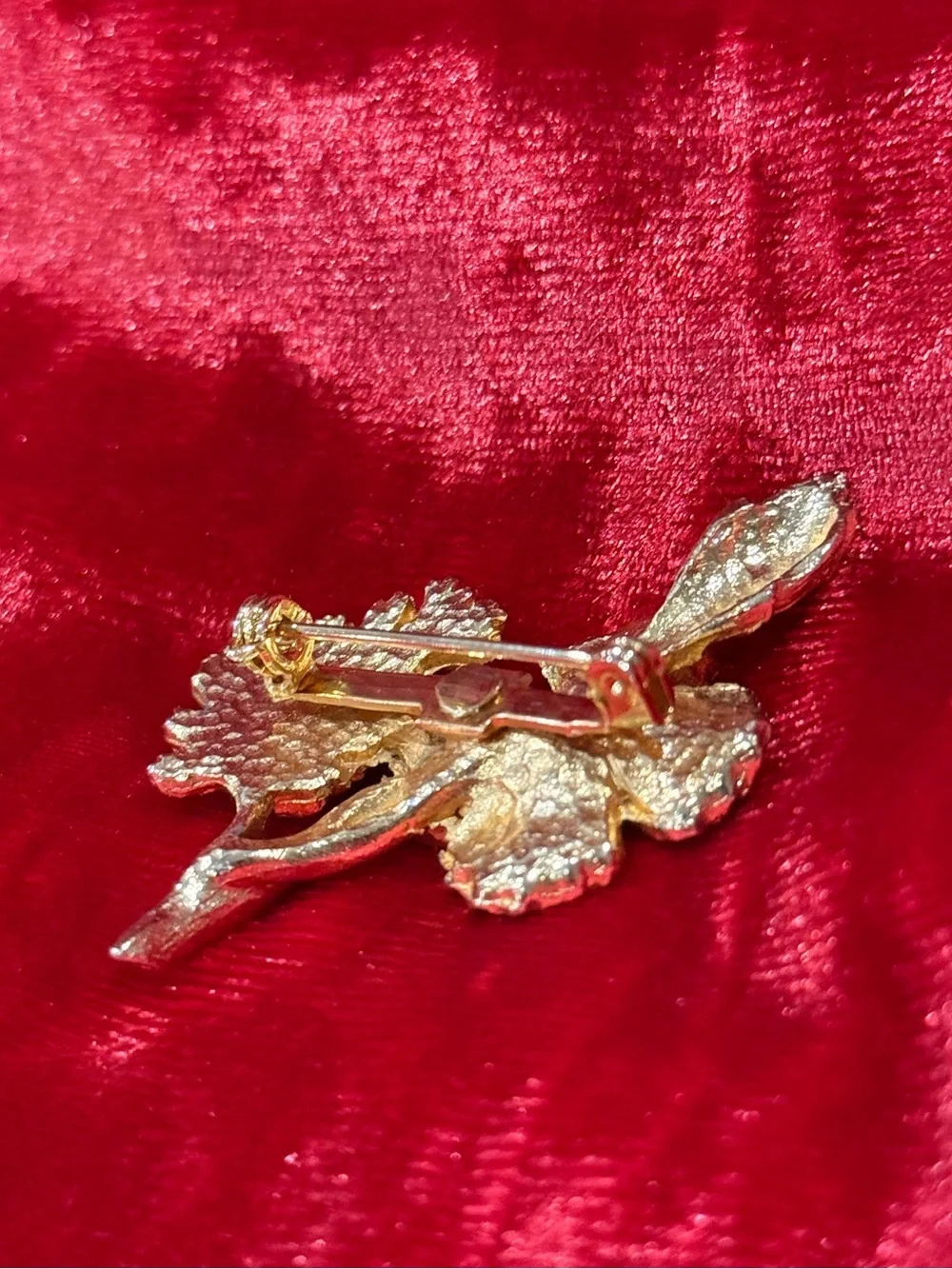 Mid-Century Vintage WIBC 1969 Floral Stem Brooch Pin